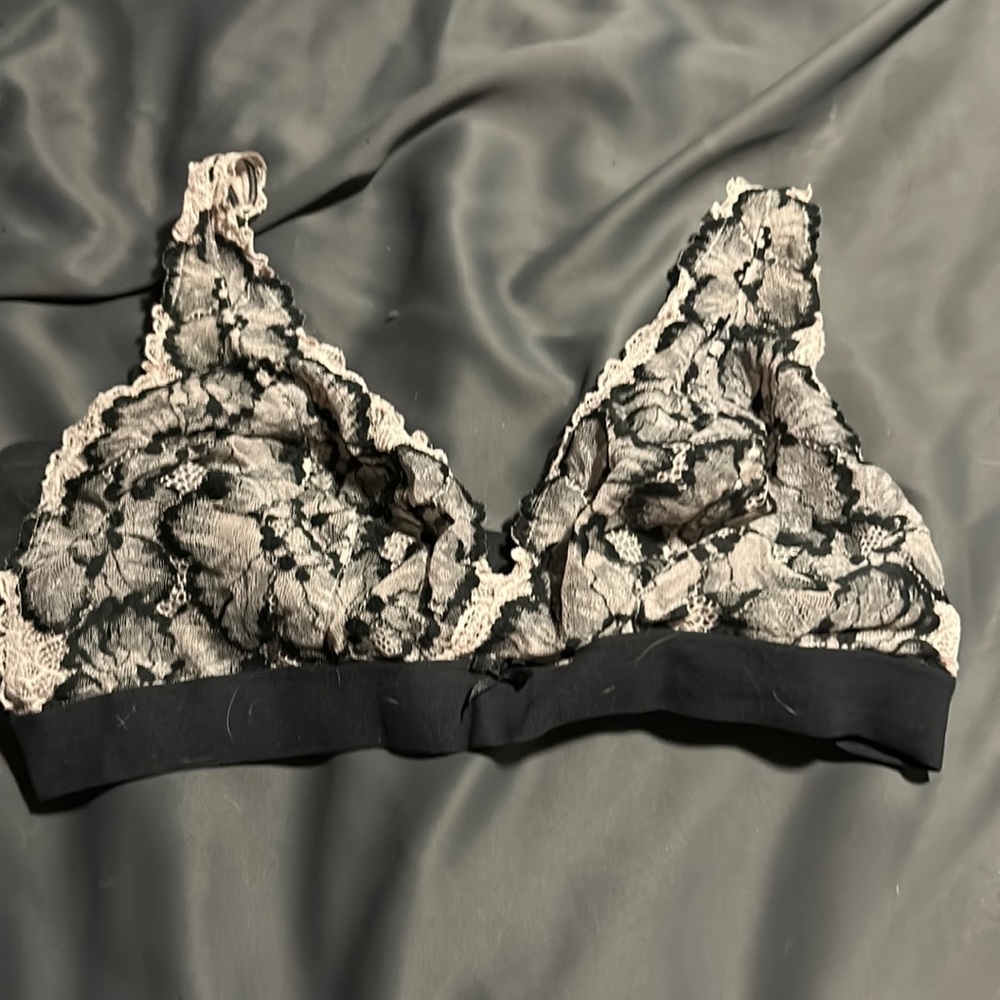 Cacique bralette Size 46DD